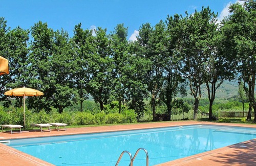 Bivio Pozzo House | Nice apartment in villa for 4 guests with WIFI, pool, TV, patio and parking