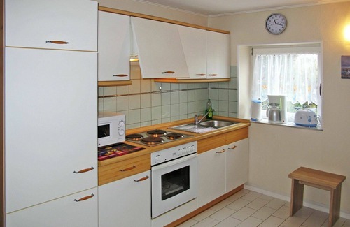 Verchen House | Nice apartment in villa for 4 guests with WIFI, TV, patio, pets allowed and parking