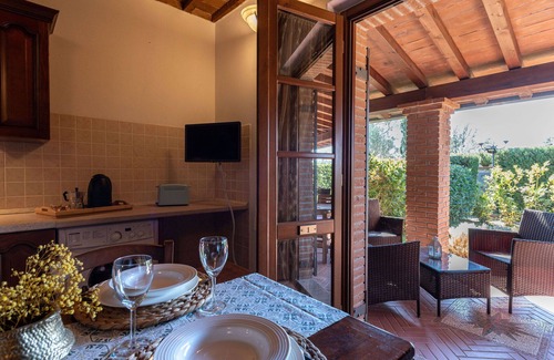 Massa Marittima House | Nice apartment in villa for 6 people with A/C, WIFI, TV, terrace and pets allowed