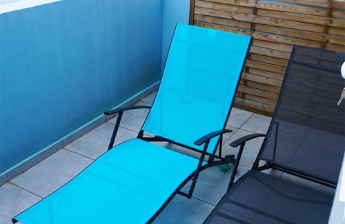 Le Moule Apartment | Nice apartment with small sea view, in Le Moule