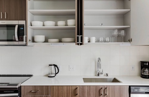 Mann Apartment | Nice Central District Studio w/Gym, near Parks & Dining, by Blueground
