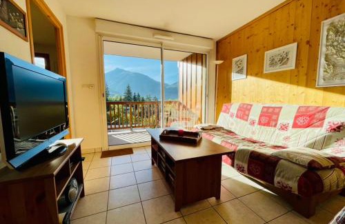 Forville Apartment | Nice Cosy Apt With Balcony In Briançon