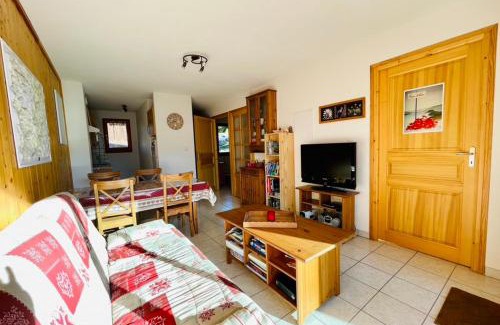 Forville Apartment | Nice Cosy Apt With Balcony In Briançon
