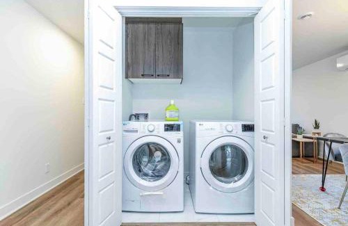 Longueuil Apartment | Nice Cozy & Unique Apartment with Free Parking