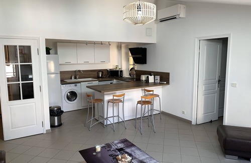 Old Town Apartment | Nice flat 2 bedrooms 2 bathrooms 75m2 4* historic center of Toulon