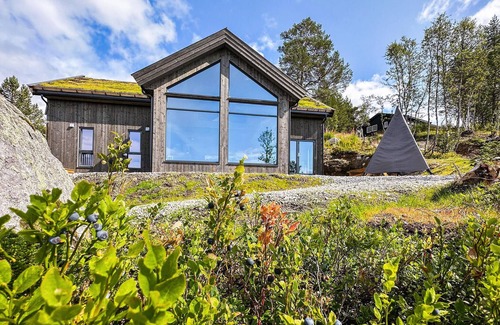 Vinje House | Nice home in Edland with WiFi