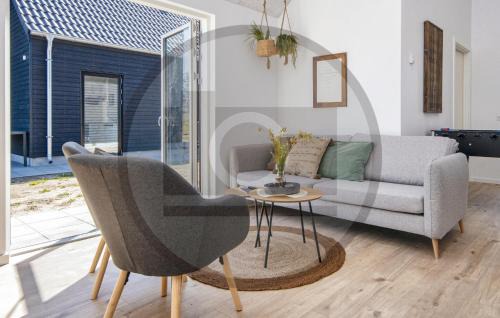 Bønnerup Strand House | Nice Home In Glesborg
