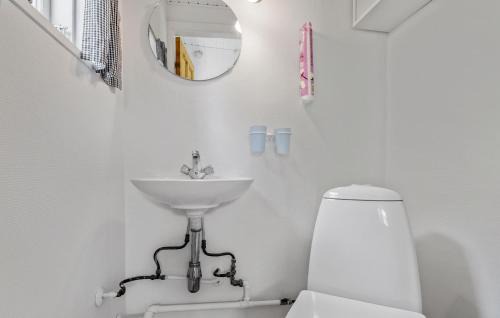 Fynshav House | Nice Home In Hejls With Wifi