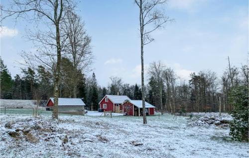 Knared House | Nice Home In Kåphult With Kitchen