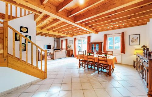 Louvie-Soubiron House | Nice Home In Louvie-Soubiron