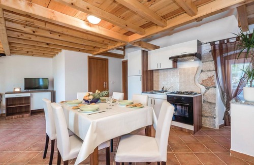 Obrs House | Nice home in Moscenicka Draga