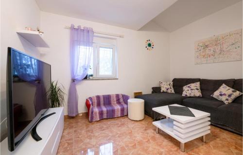 Marcana House | Nice Home In Marcana With Wifi