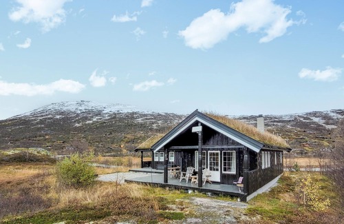 Maurset House | Nice home in Vøringsfoss with WiFi