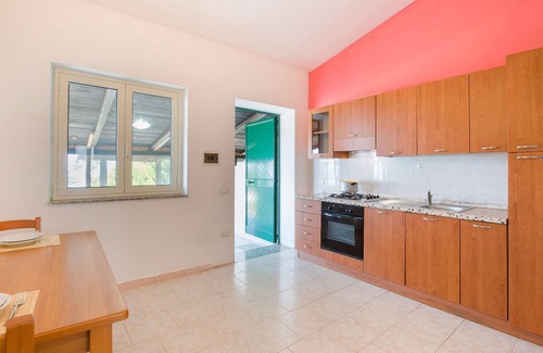 Zambrone House | Nice home in Zambrone with kitchen