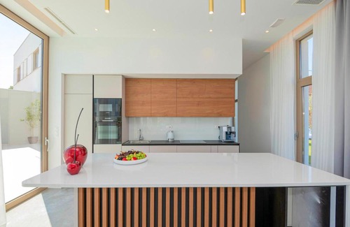 Zmijavci House | Nice home in Zmijavci with Private swimming pool, Outdoor swimming pool and Swimming pool