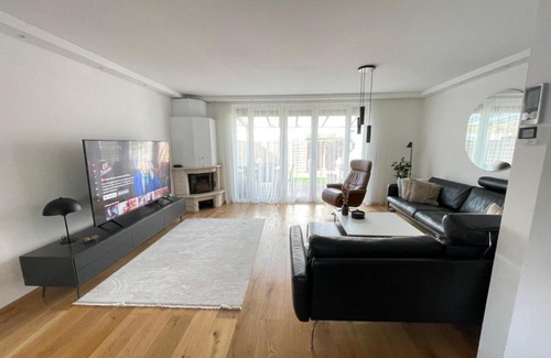 Stocken Apartment | Nice House, 5 rooms, garden, free parking, SmartTV