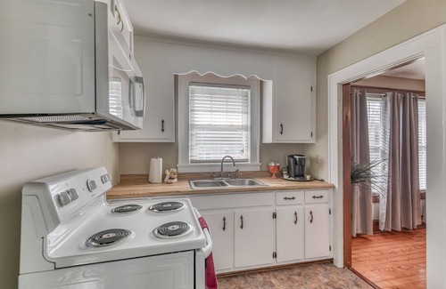 Bristol House | Nice house,Walking distance from Casino (2 Blocks)