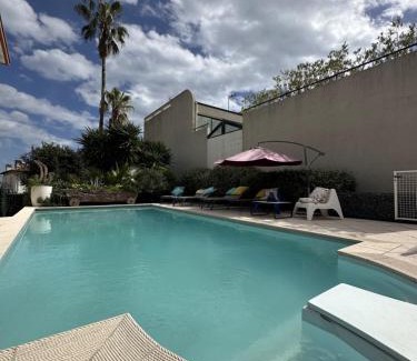 Saint-Laurent-du-Var Villa | Nice Living Hôtel Particulier Piscine