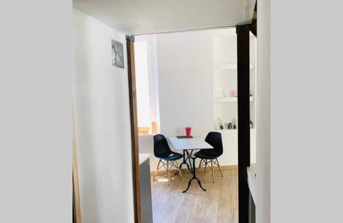 Notre-Dame du Mont Apartment | Nice loft in the center of Marseille