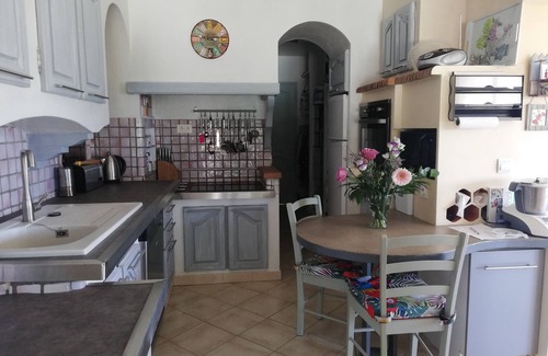 Gattieres House | Nice Provencal villa with pool at the foot of the medieval village of Gattieres