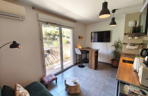 Sarrola-Carcopino Apartment | Nice T2 with Wifi - balcony and view