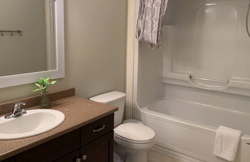 Stratford House | Nice townhouse by the hiking trails, close to downtown and all