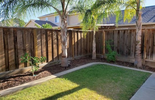 Turlock Apartment | Nicely setup studio with FAST Internet