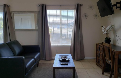 Turlock Apartment | Nicely setup studio with FAST Internet