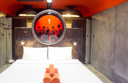 Patong Hotel | Nicky's Handlebar Hotel