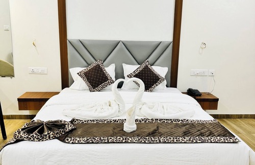 Parsivni Hotel | Nicolas Farm & Resort