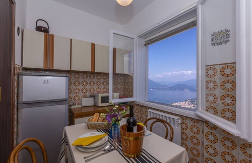 Levo Apartment | Nicoletta's Lake View Stresa