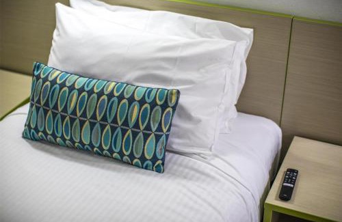 Airport West Hotel | Nightcap at Skyways Hotel