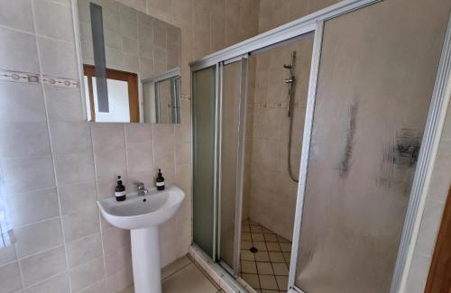 Kempton Park House | Nightingale Lodge Bed and Breakfast