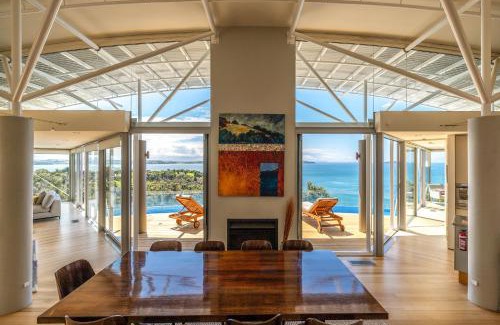 Matiatia Bay House | Nikau Estate, Oneroa - Be My Guest