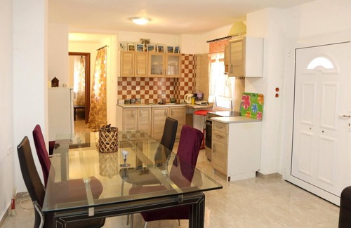 Keramidi Apartment | Nikolaou Apartments Ground Floor
