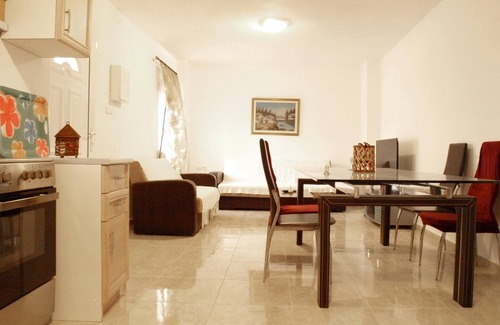 Keramidi Apartment | Nikolaou Apartments Ground Floor