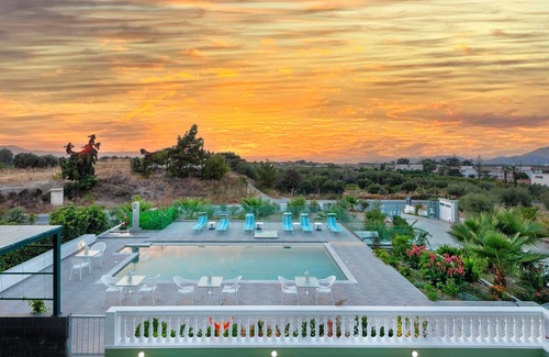 Kremasti Apartment | Nimo Paradise Estate 2