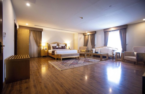 Lahore Hotel | Nine Tree Luxury Hotel & Suites