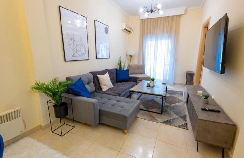 Thessaloniki Apartment | Niovi Stylish Apt - Walk to Promenade - 500 Mbps