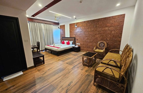 Chittilapilly Hotel | nirmallyam residency hotel pvt.ltd
