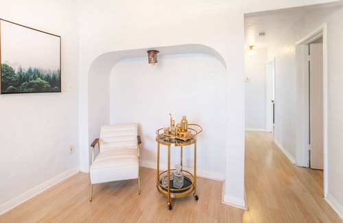 East Whittier House | Nixon family home close to Disney