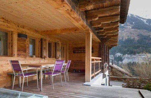 Champery Apartment | nMagnificent penthouse for rent 190m² with 9 beds, tree-lined terrace of 25M2