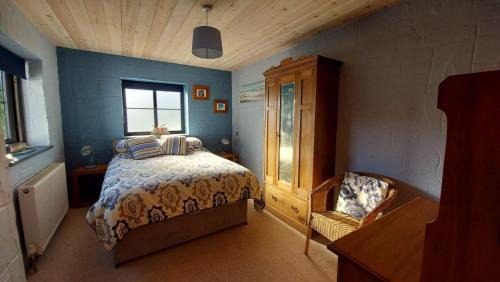 Aberaeron House | No 1 Dolheulog Aberaeron SA46 0EP