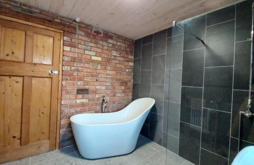 Aberaeron House | No 1 Dolheulog Aberaeron SA46 0EP