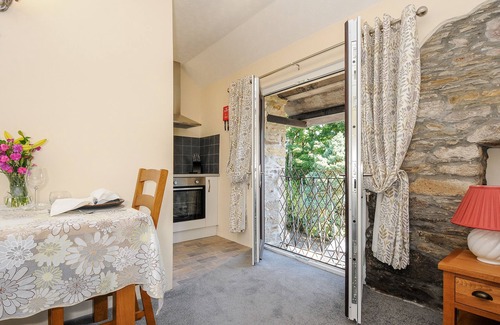 Pensilva Cottage | NO 1, romantic, with a garden in Liskeard