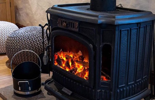 Llandudno Junction Cottage | No. 2 Ty Cerrig - Two Bedroom Cottage, Sleeps 4