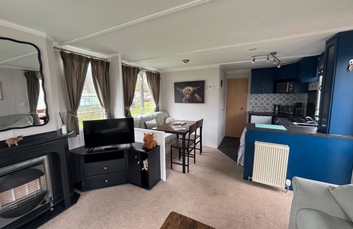 Balminnoch Cabin | No 38 Heilan Hoose at Three Lochs Newton Stewart