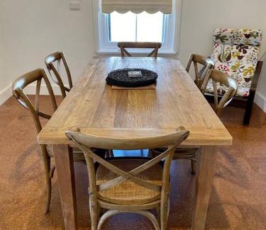 Kingscote House | No 4 Giles