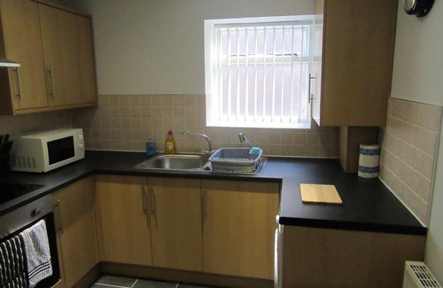 Sefton Park Apartment | No 4 - LARGE 2 BED NEAR SEFTON PARK AND LARK LANE