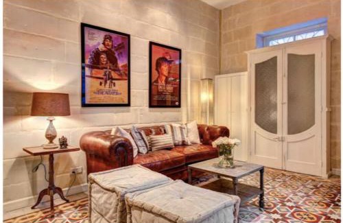 Il-Balluta Apartment | No. 51 Charming Townhouse Sliema St.Julians